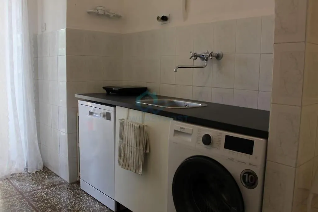 P R A T I Cozy Urban Escape Apartment Rome